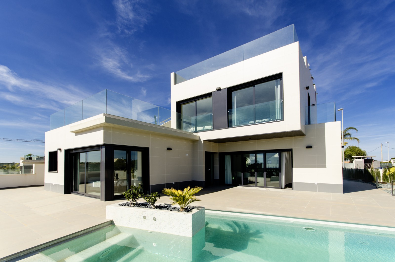 RUIME NIEUWBOUWVILLA IN CAMPOAMOR, OP SLECHTS 300M VAN HET STRAND 12