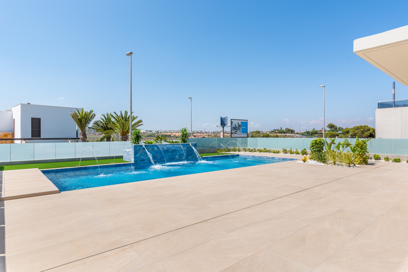 VILLA DE LUJO EN CAMPOAMOR, A SOLO 300M DE LA PLAYA 3