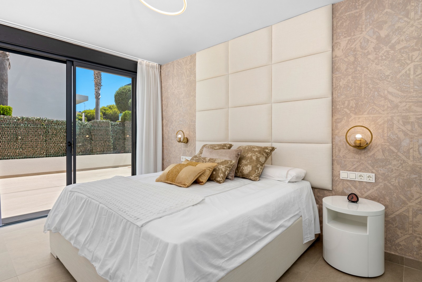 VILLA DE LUJO EN CAMPOAMOR, A SOLO 300M DE LA PLAYA 21