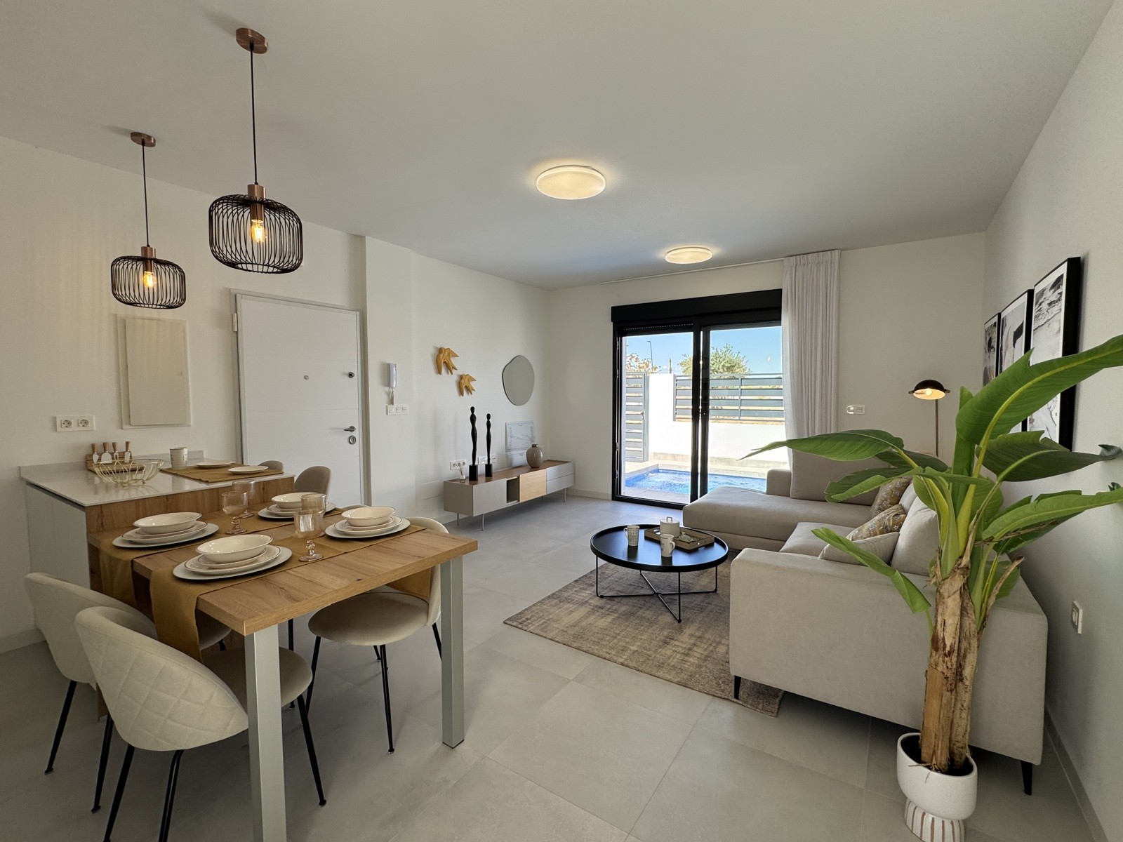 Villas avec piscine privée et solarium à Roldan 6