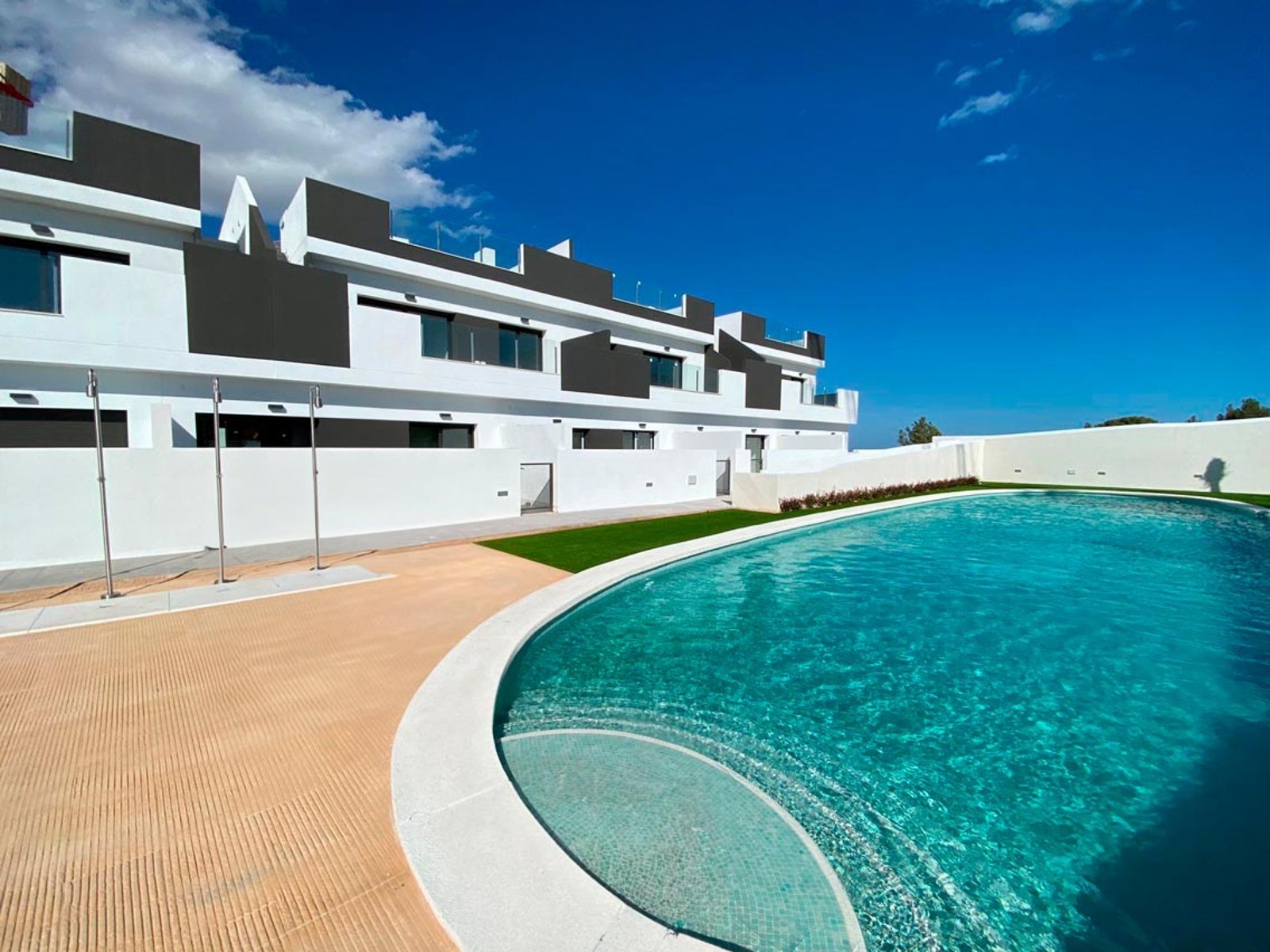 Omarm de mediterrane levensstijl met onze zonnige appartementen, herenhuizen en villa's 18