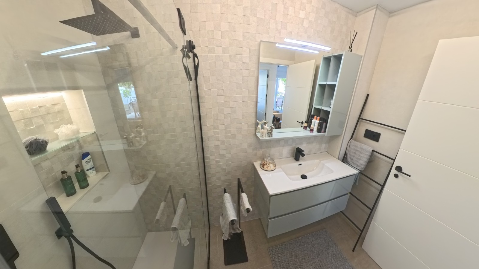 Woning met privézwembad te koop 13