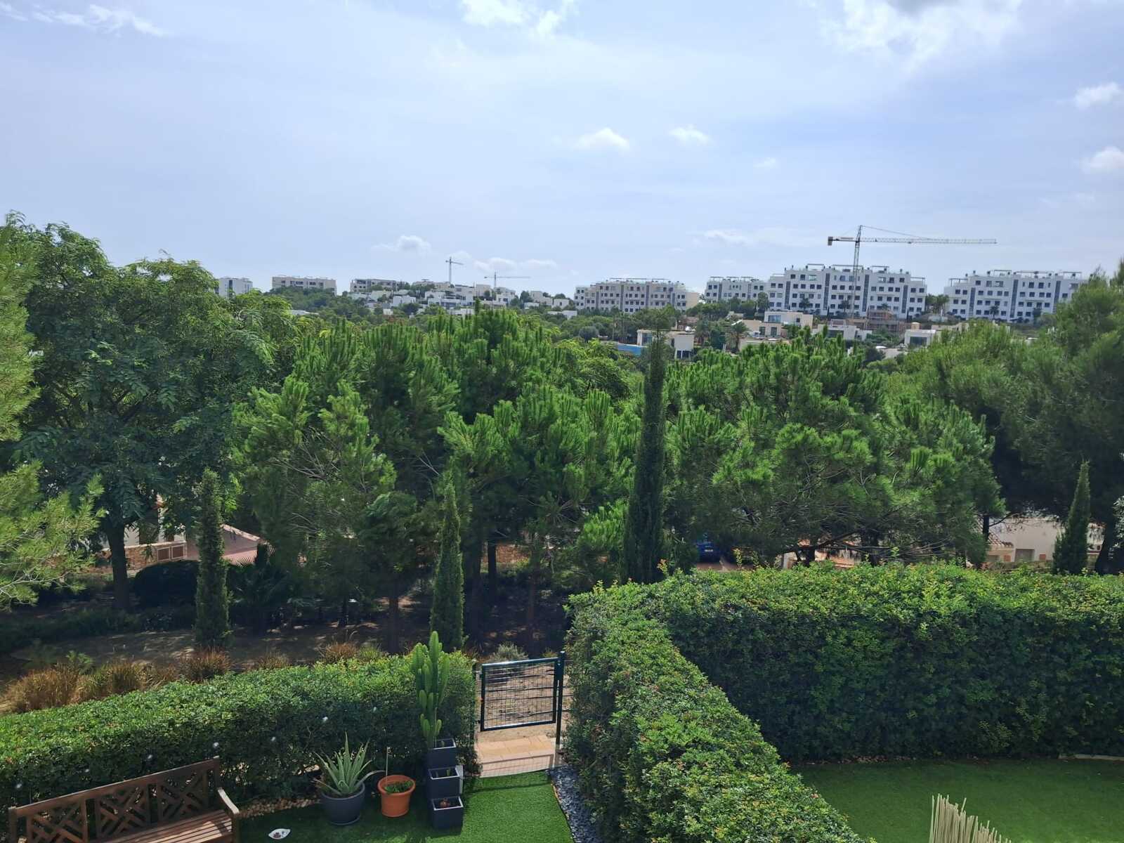 Découvrez le luxe de vivre au Las Colinas Golf Country Club 2