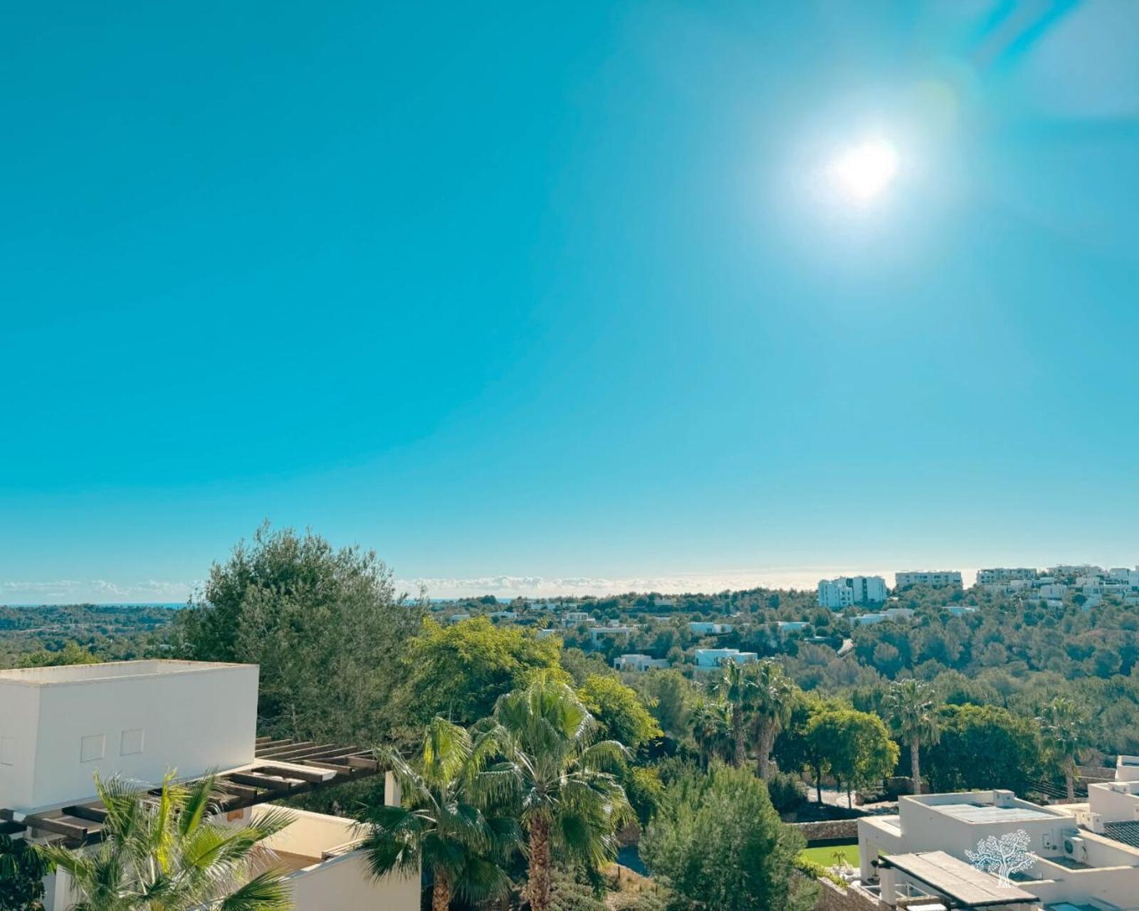 Découvrez le luxe de vivre au Las Colinas Golf Country Club 3