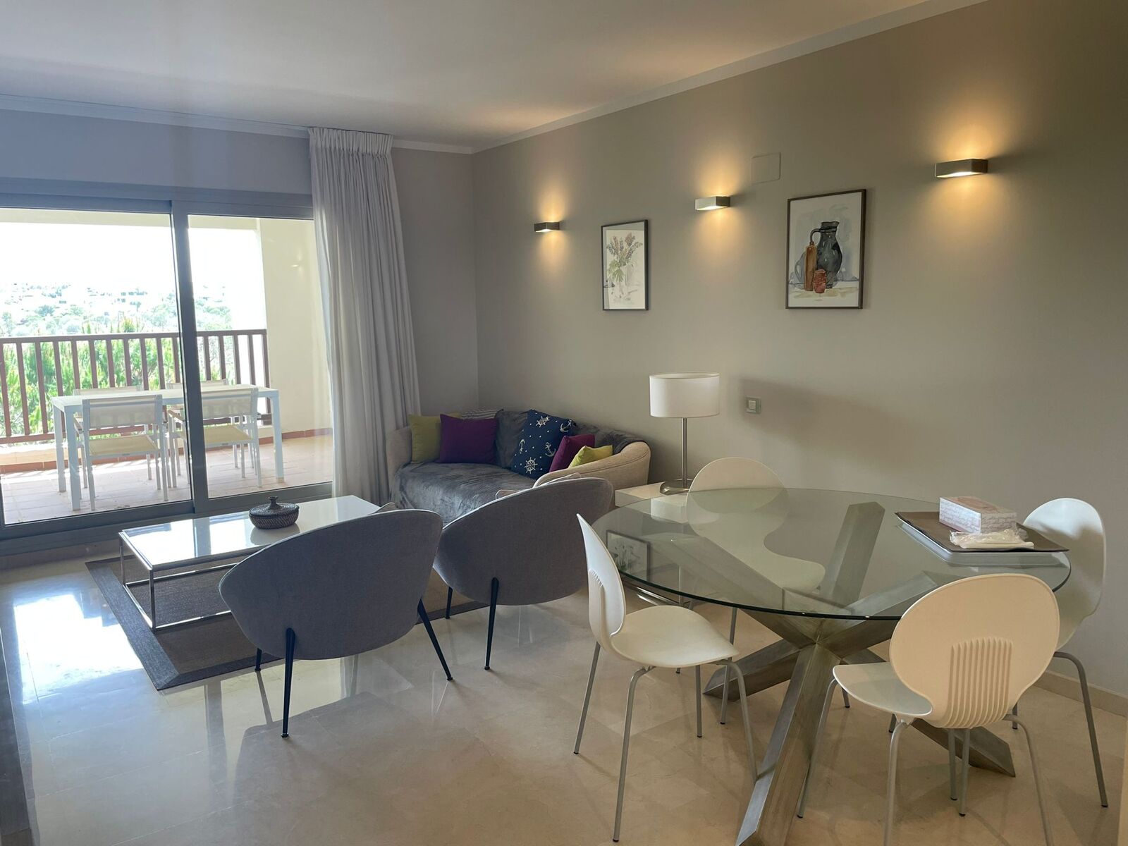 Découvrez le luxe de vivre au Las Colinas Golf Country Club 11