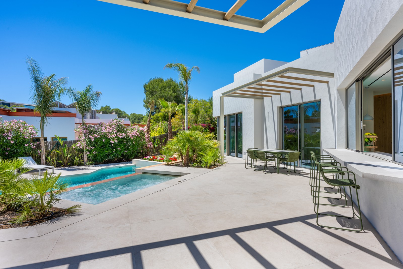Exclusieve villa, direct bewoonbaar 10