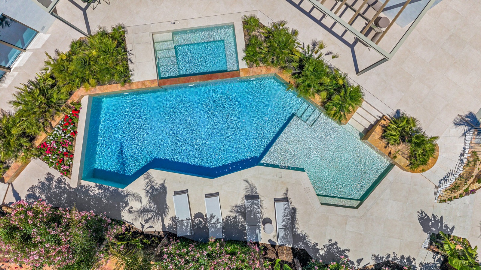 Exclusieve villa, direct bewoonbaar 13