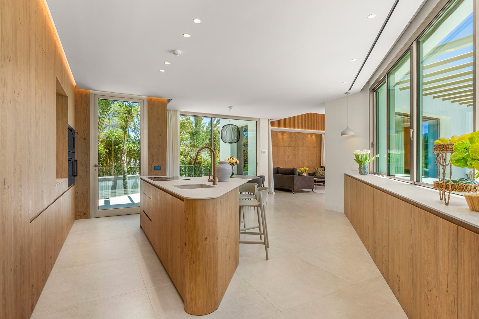 Exclusieve villa, direct bewoonbaar 23