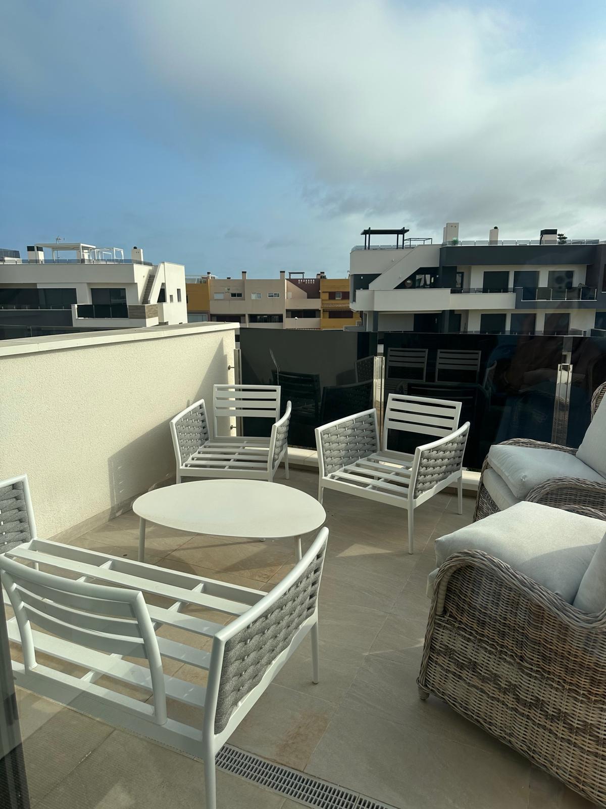Penthouse avec vue sur la mer, à seulement 300 mètres de la plage à Orihuela-Costa 12
